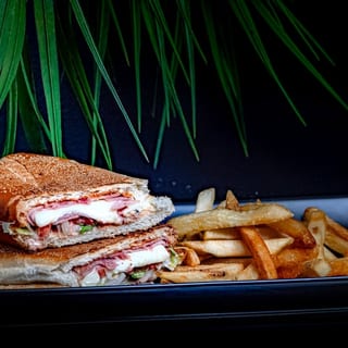 Jamón Queso Y Huevo