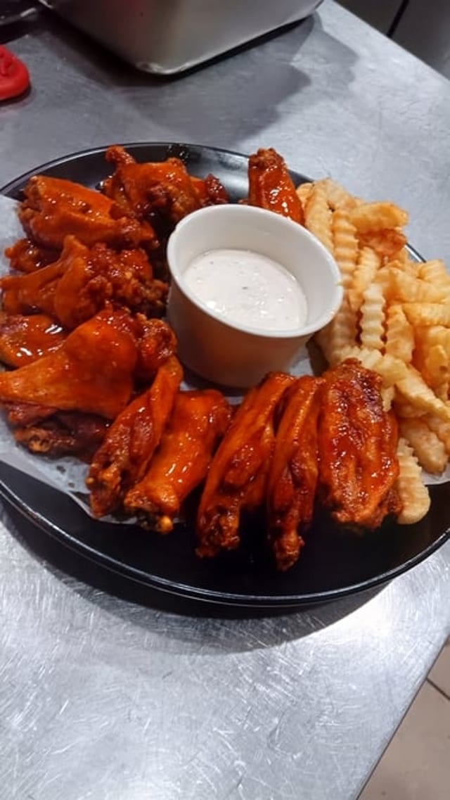 10 Alitas De Pollo.