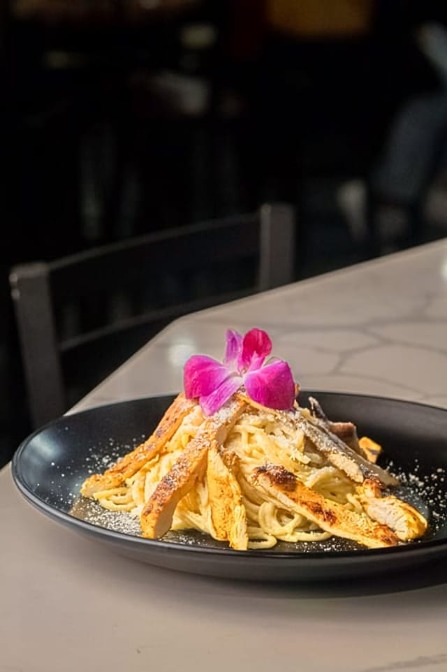 Alfredo Con Pollo.
